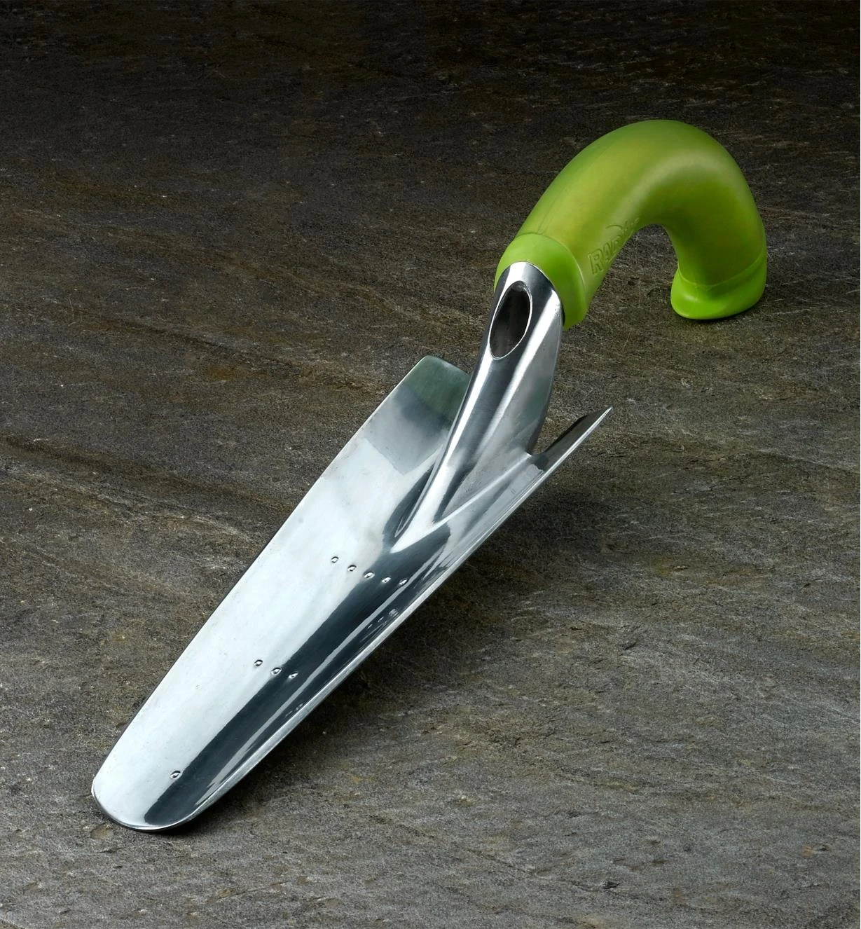 Radius Ergonomic Bulb Trowel 5 Radius Ergonomic Bulb Trowel - Image 3
