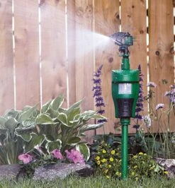 Pest-Deterring Jet Sprayer -Garden Tool Store AT611 pest deterring jet sprayer u 01 r